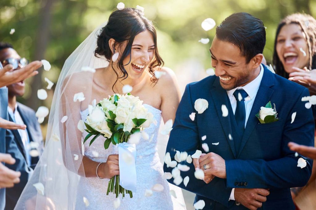 Kleidungspanne bei der Hochzeit – Hilfe für kleine Notfälle